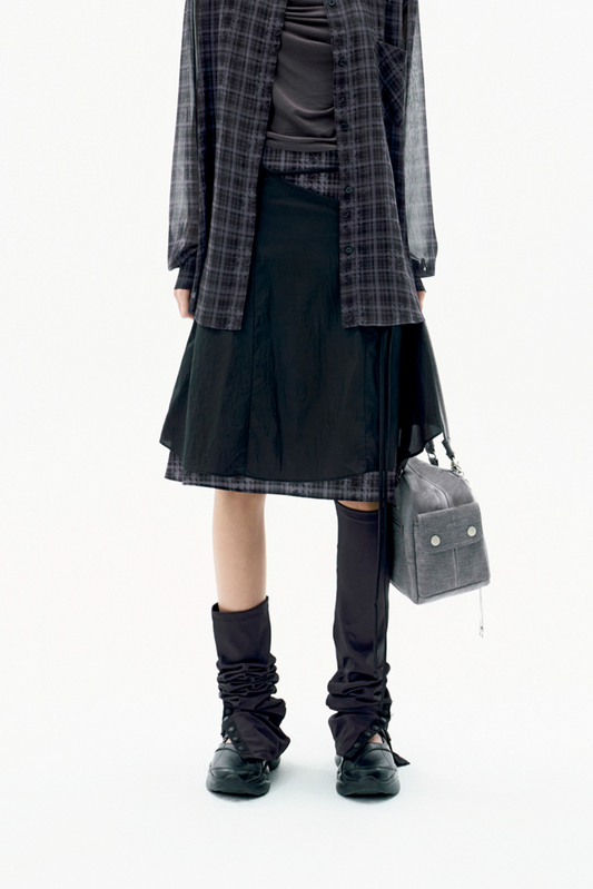 OJOS LAYERED STRAP FLARE SKIRT BLACK