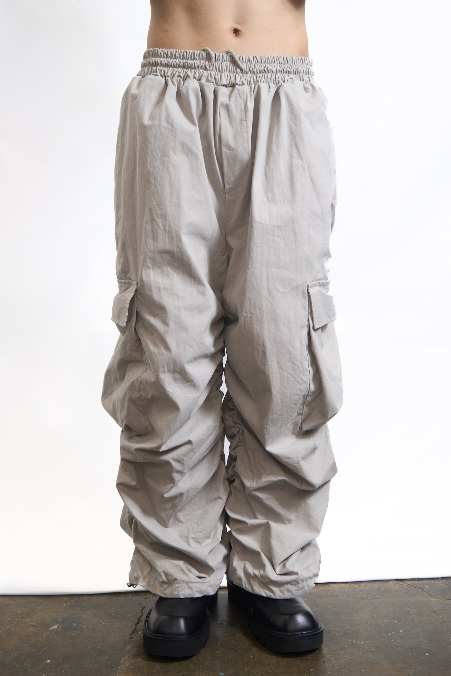 MINGILI GATHERED CARGO PANTS STONE GREY