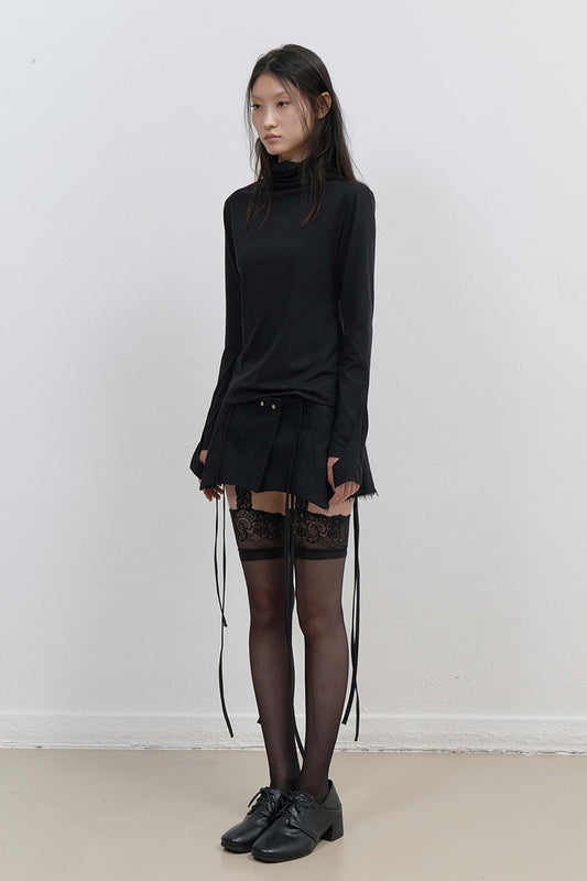 MOCK NECK TEE - BLACK