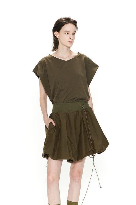 GDeL RECYCLED FABRIC A BOAT V-NECK SLEEVELESS TOP KHAKI