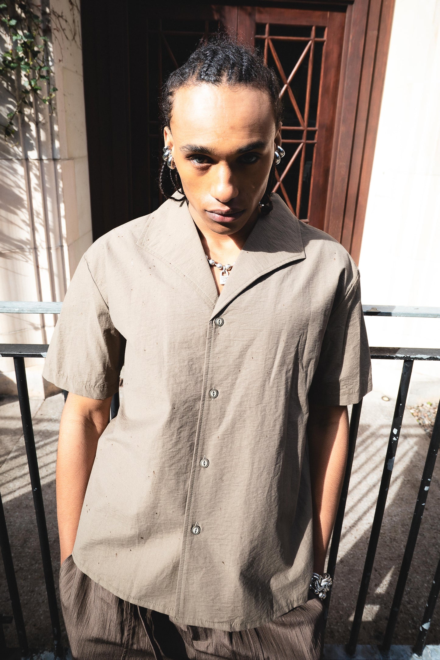 RELAXED OPEN-COLLAR SHIRT — WHITE