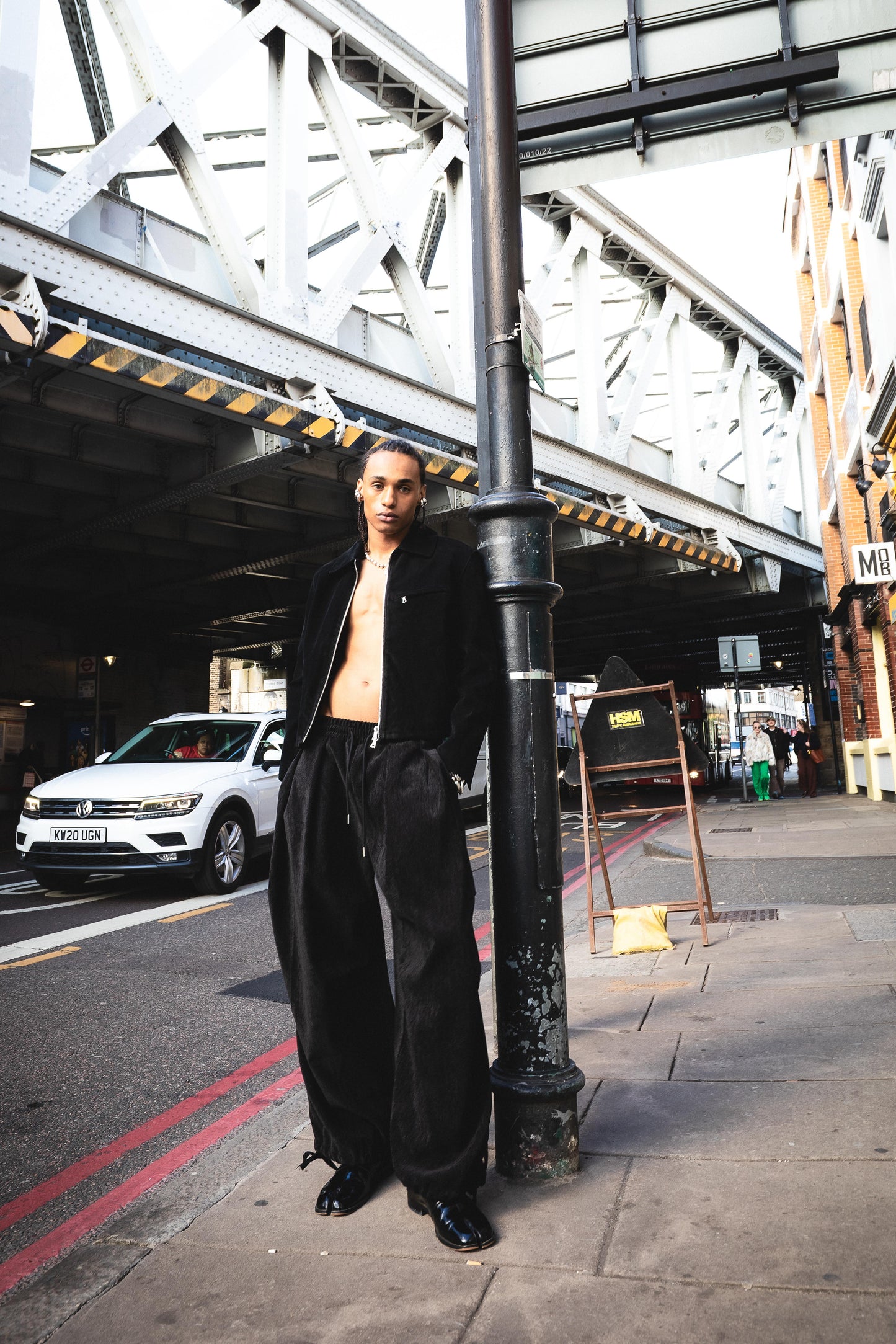 DRAWSTRING HEM BALLOON TROUSERS — IVORY