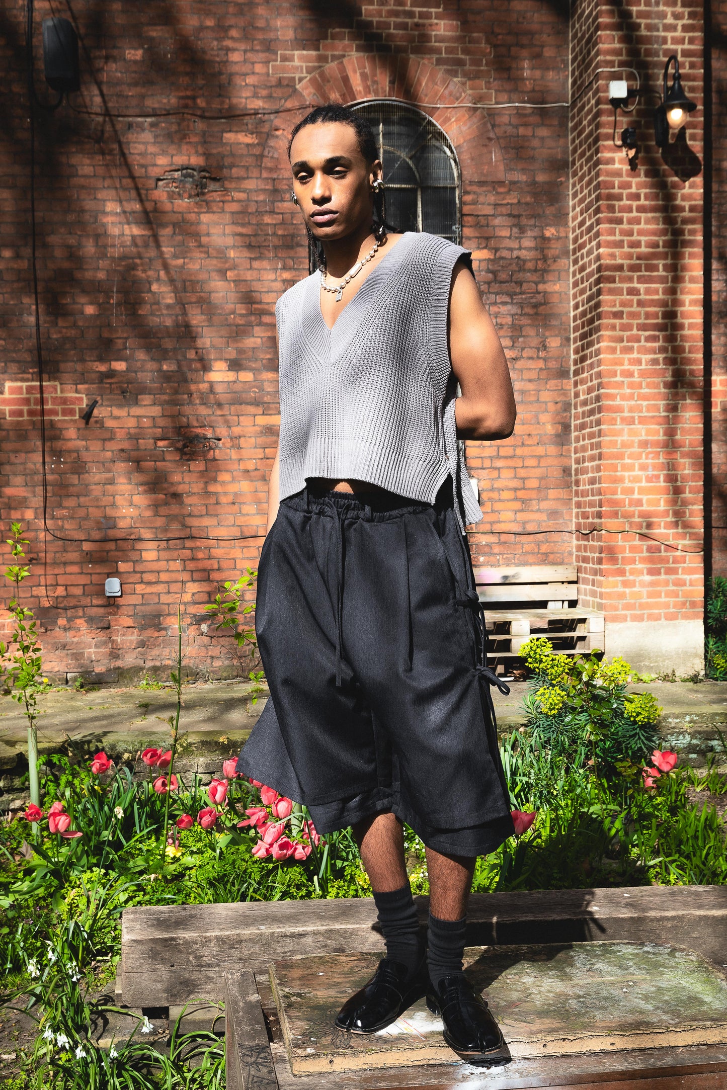 UTILITY LAYERED SHORTS — GREY