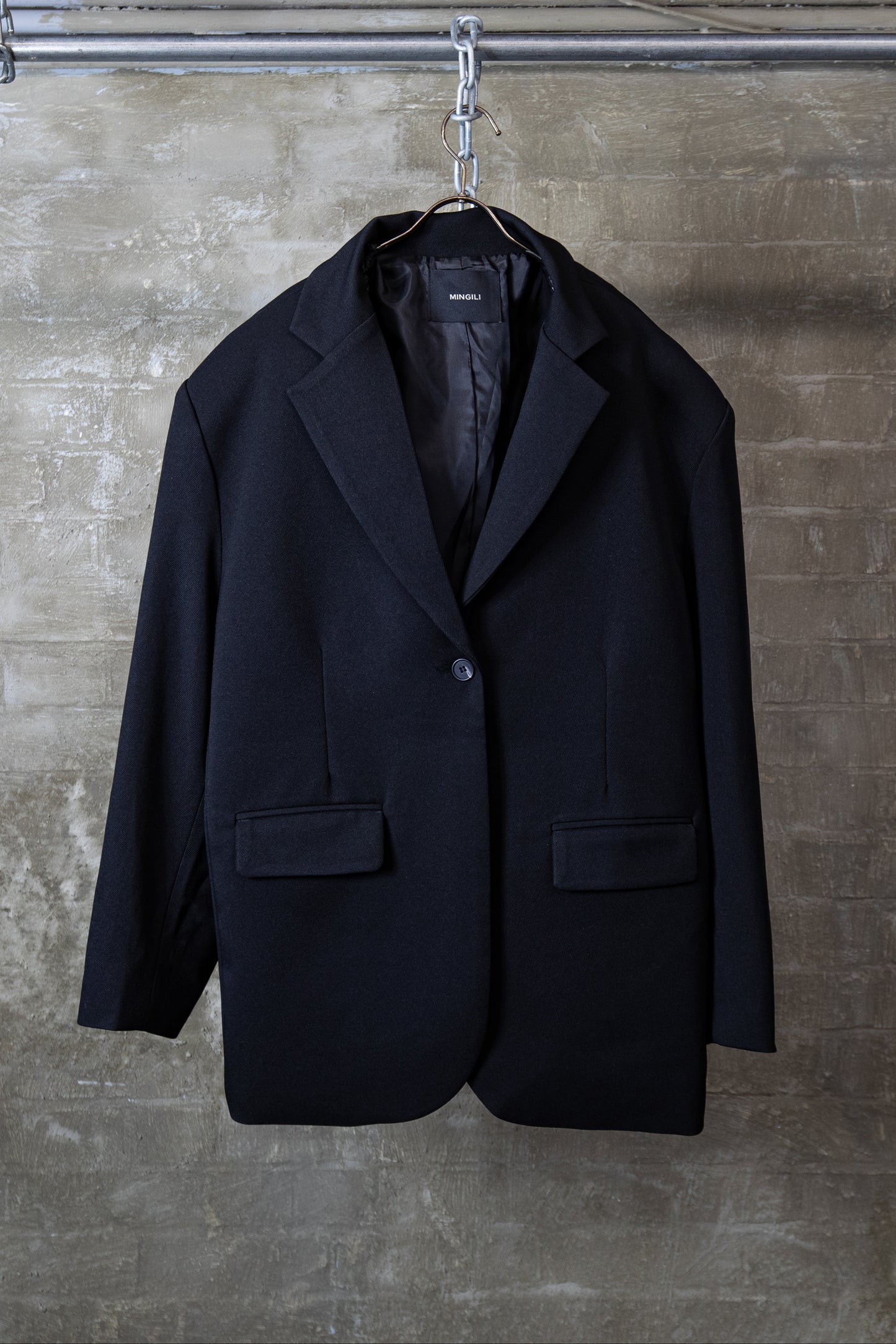 OVERSIZED TAILORED BLAZER — BLACK