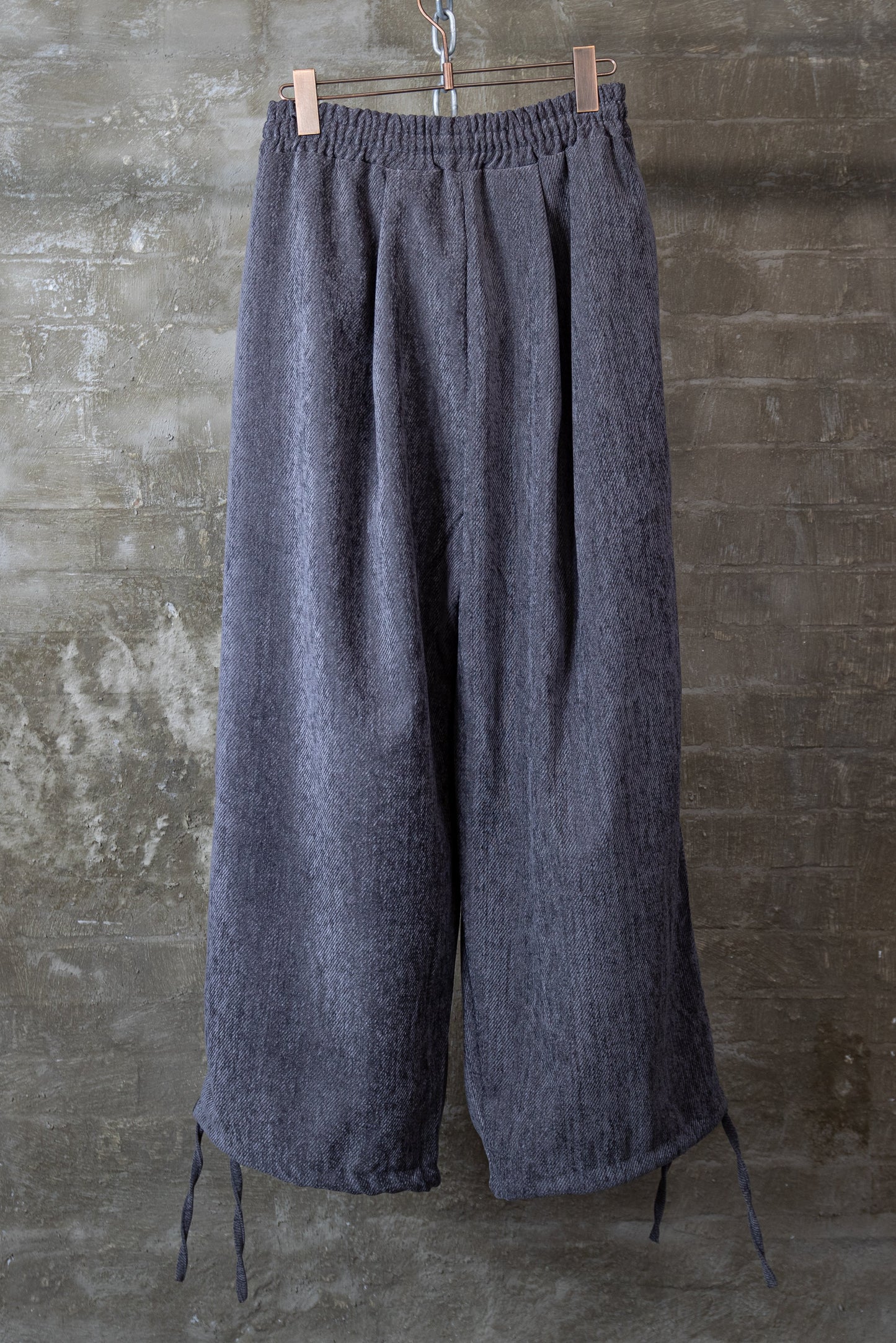 DRAWSTRING HEM BALLOON TROUSERS — GREY