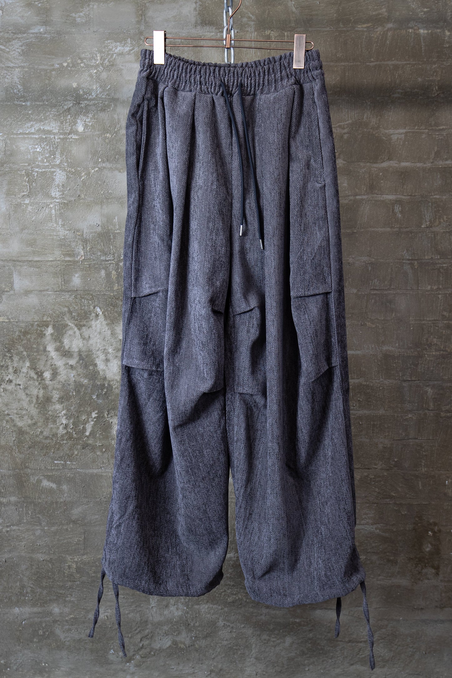 DRAWSTRING HEM BALLOON TROUSERS — GREY