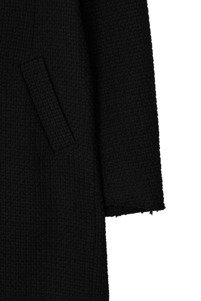 EMBOSSED RAW-EDGE LONG DOUBLE COAT