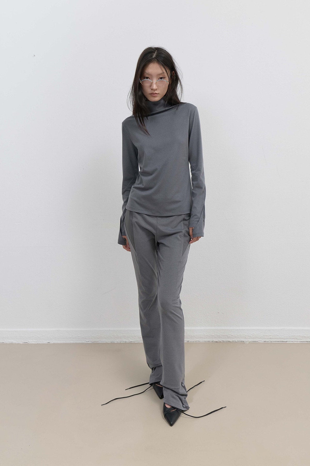 MOCK NECK TEE - CHARCOAL