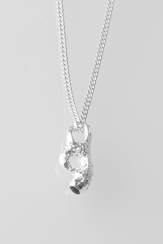 BLACK BILLOW NECKLACE
