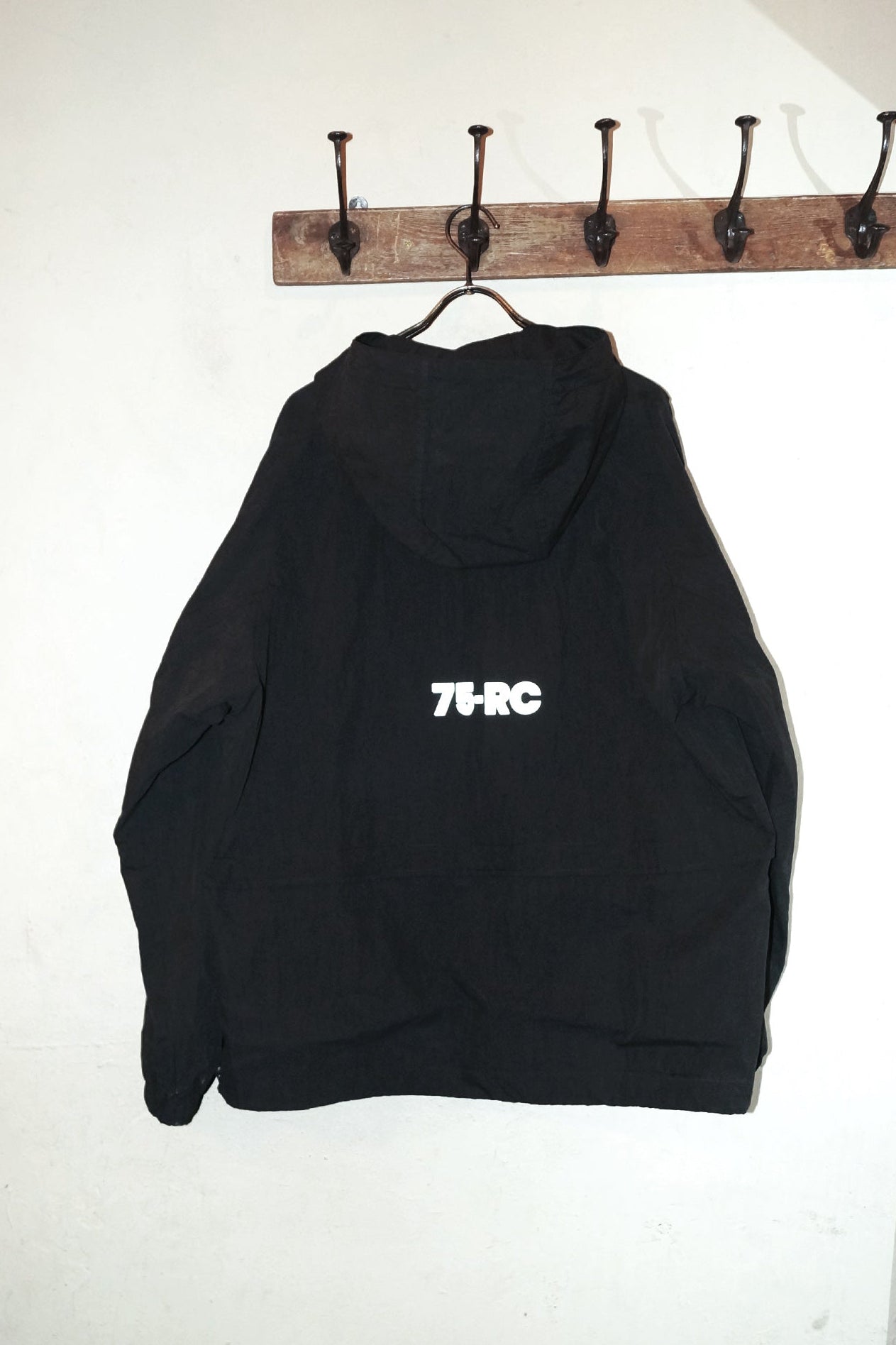 75-RC TECHNICAL UTILITY HOODED JACKET BLACK