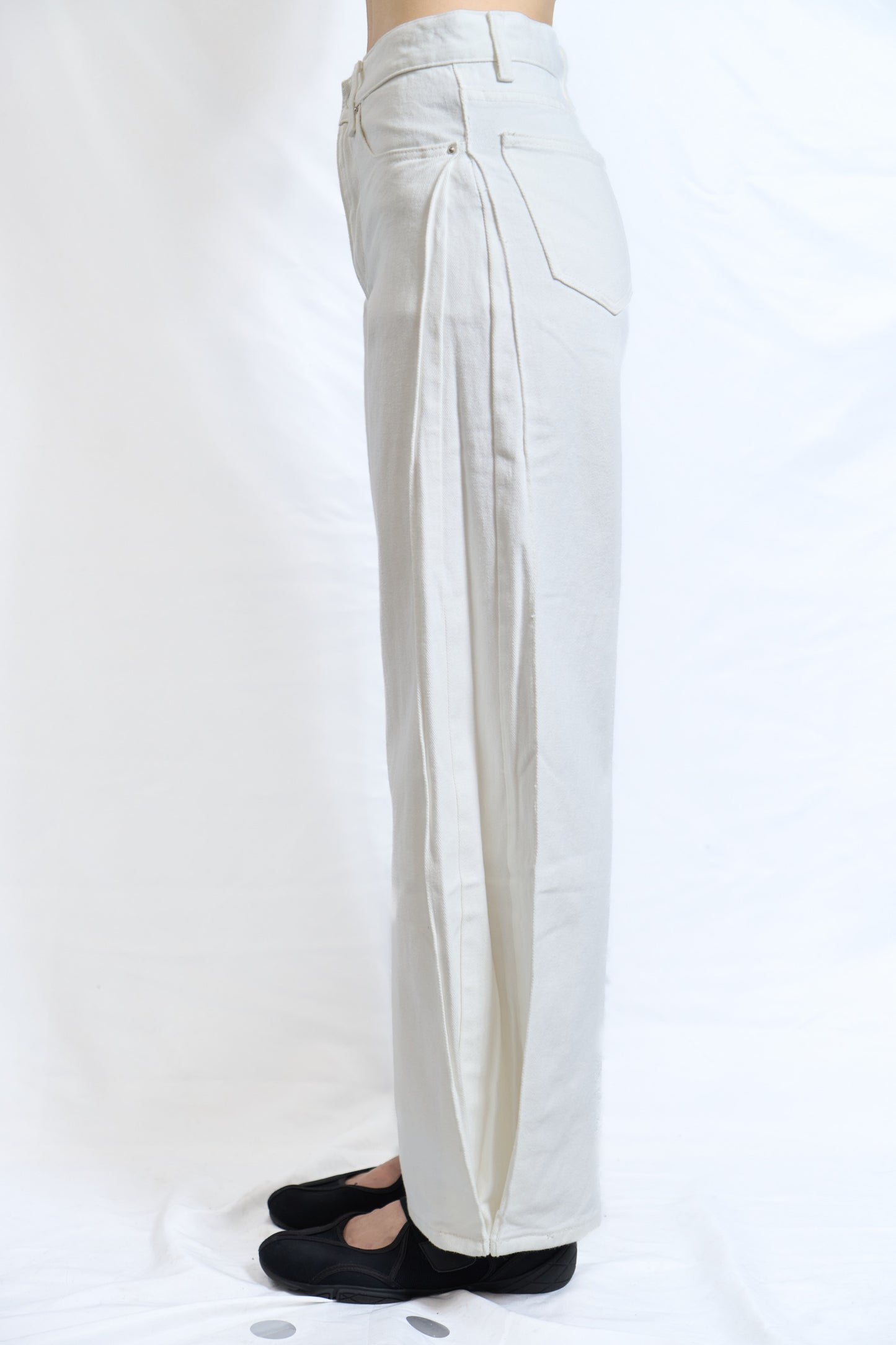 INVERTED PLEAT DENIM TROUSERS OFF WHITE