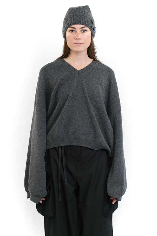CHARCOAL GREY OVERSIZED V-NECK KNIT SWEATER