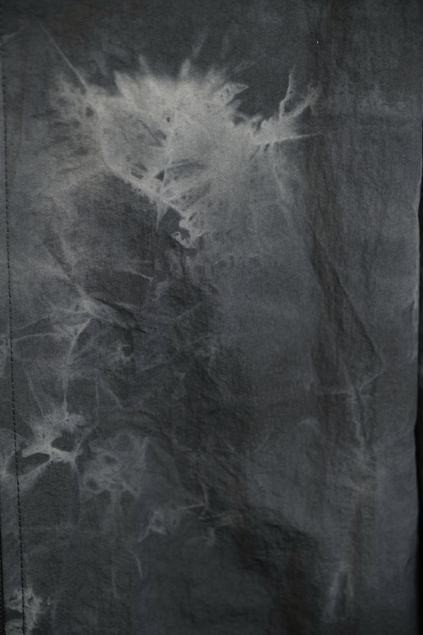 CHARCOAL HAND-DYED HOODED JACKET