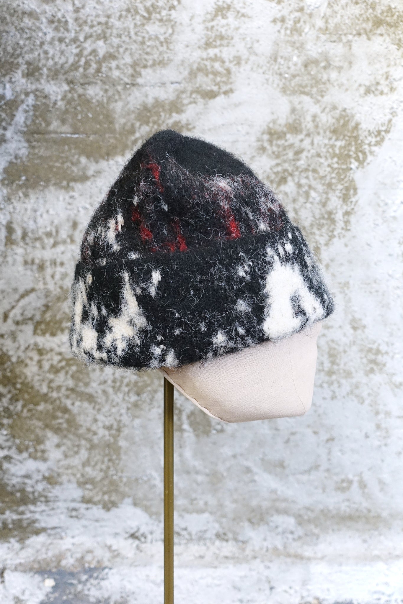 FUZZY PATTERN KNIT BEANIE