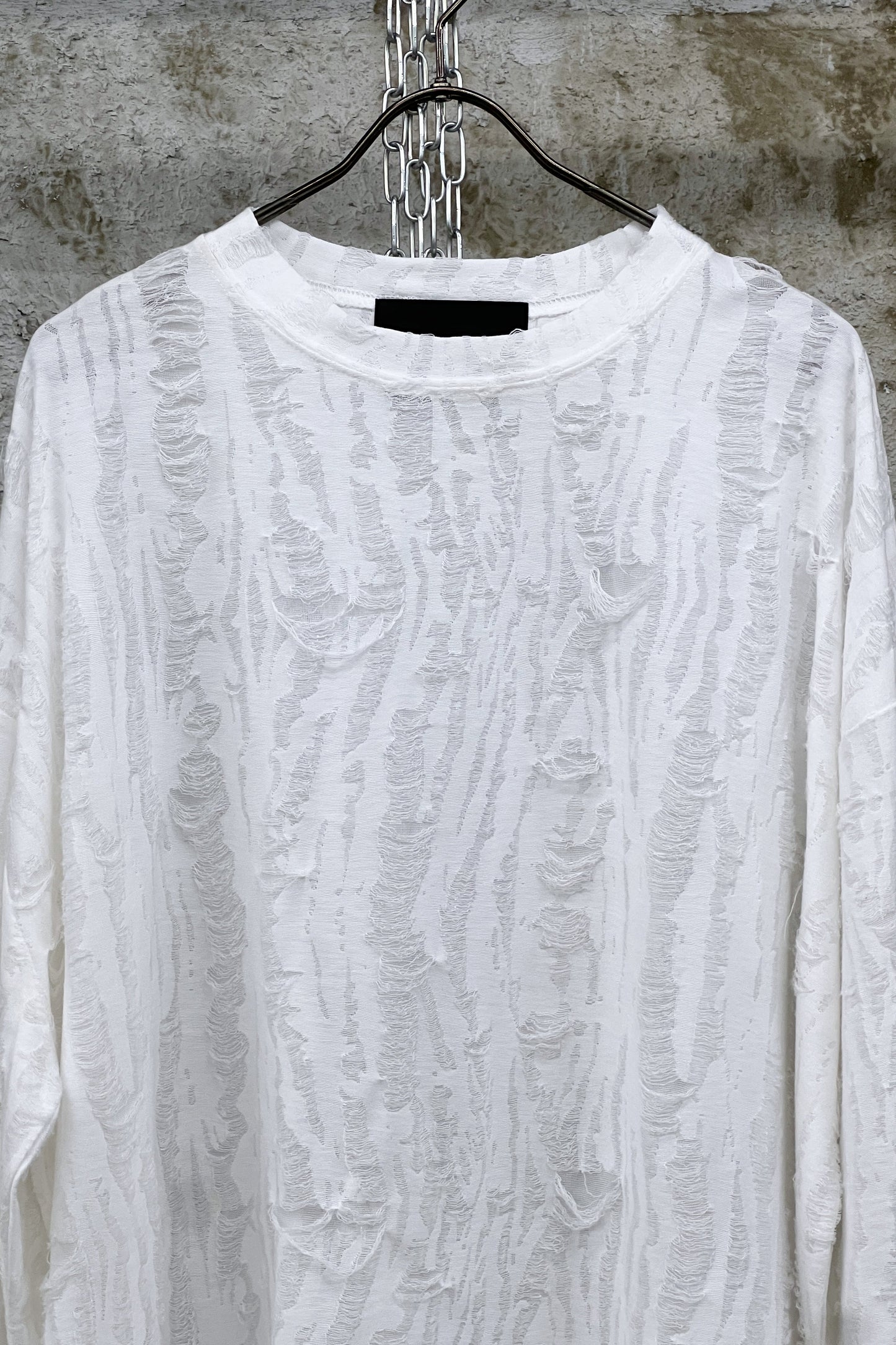 DECONSTRUCTED LONGSLEEVE TEE — WHITE TEXTURED HOLES