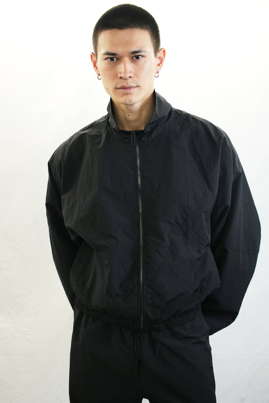 BLACK LIGHTWEIGHT ZIP JACKET