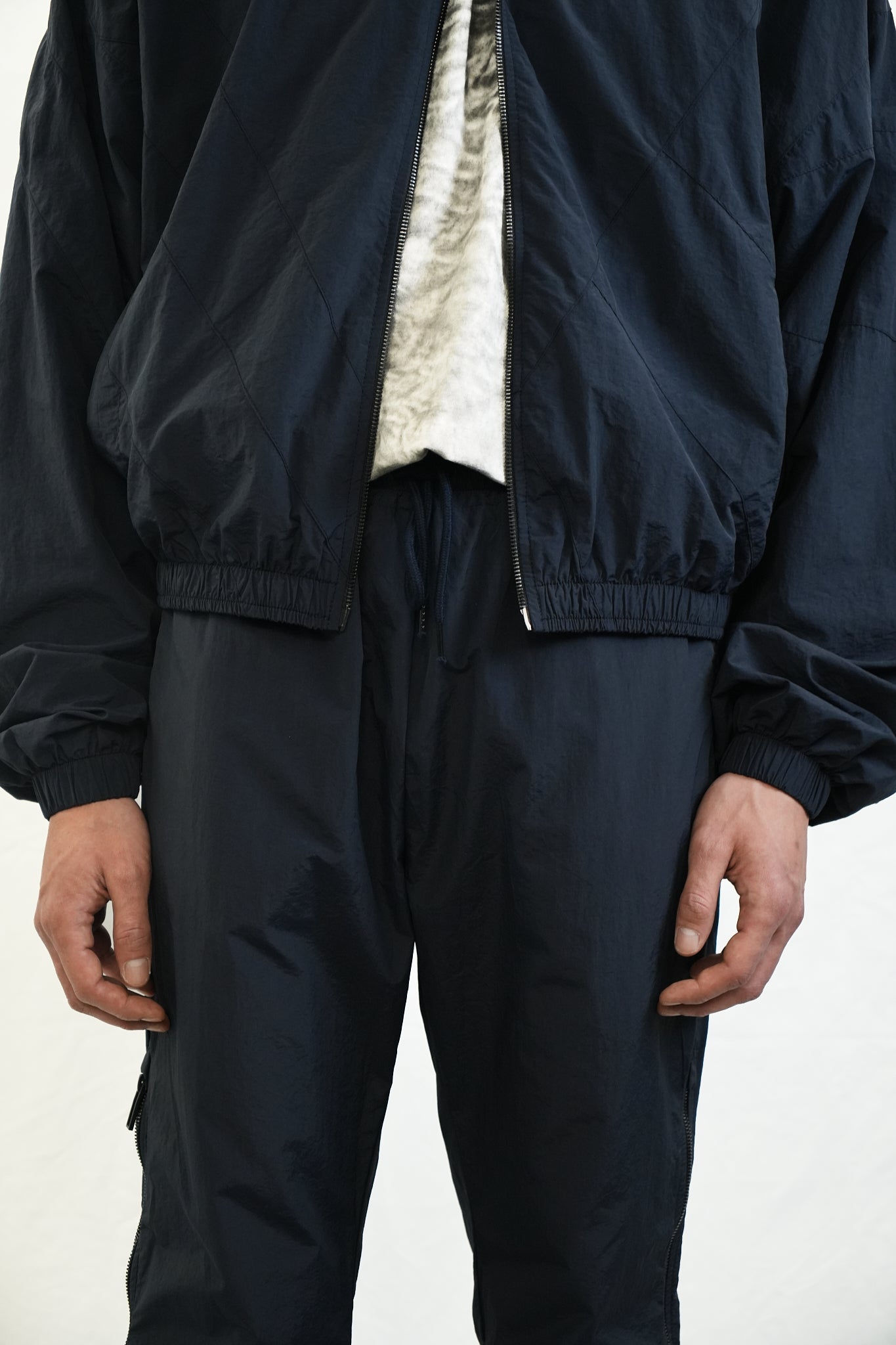 MULTI-LAYER NYLON SHELL JACKET DARK BLUB