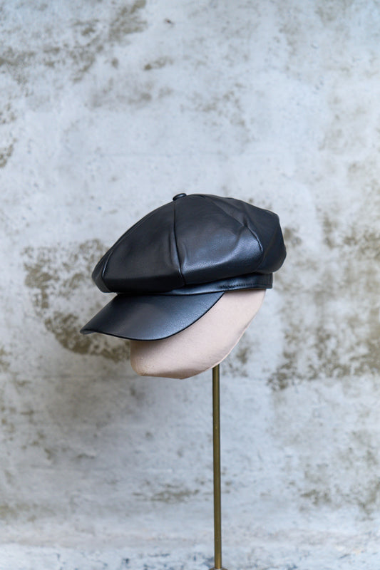 VEGAN LEATHER NEWSBOY CAP - BLACK