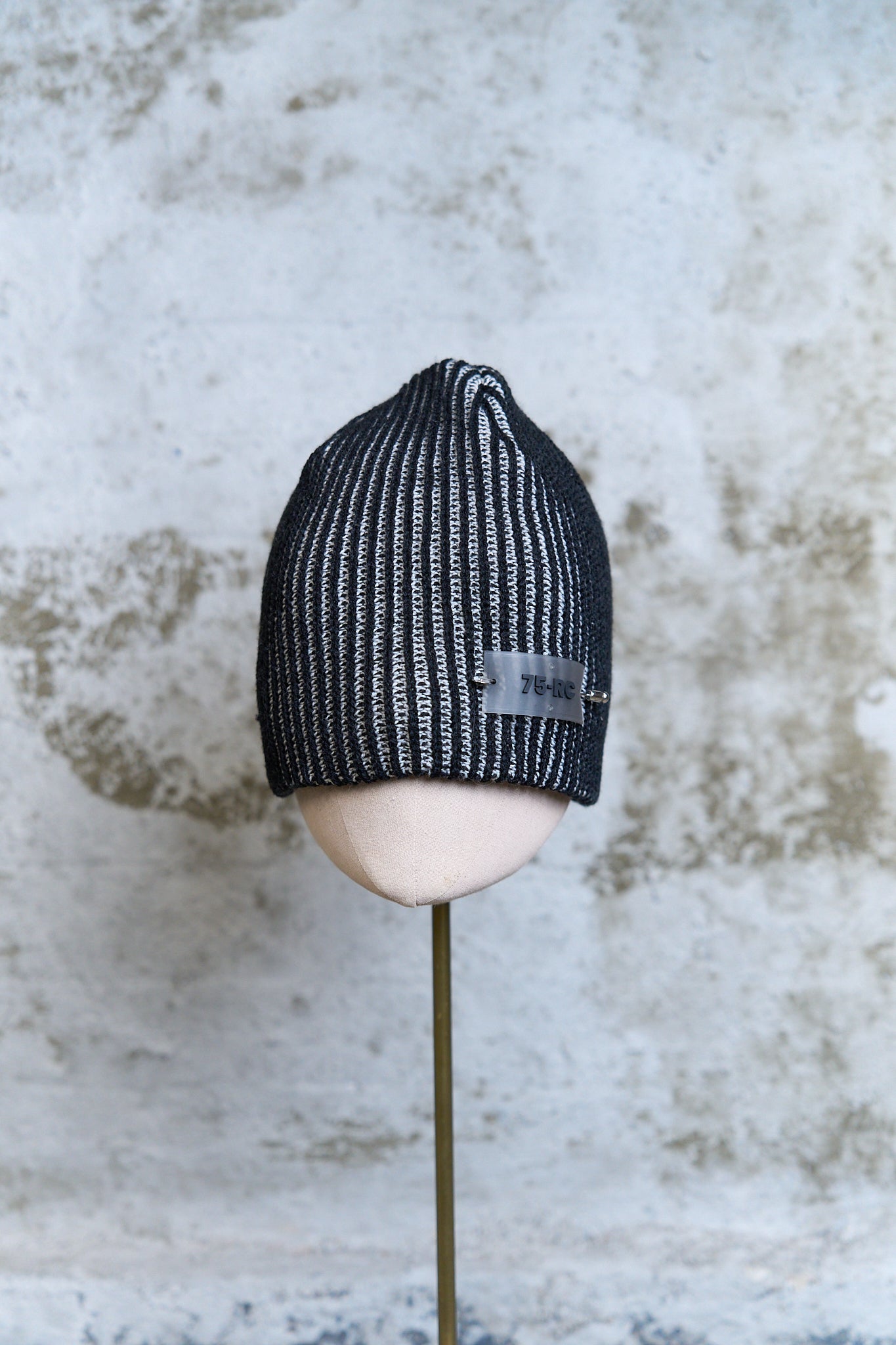 BLACK & WHITE STRIPED KNIT BEANIE