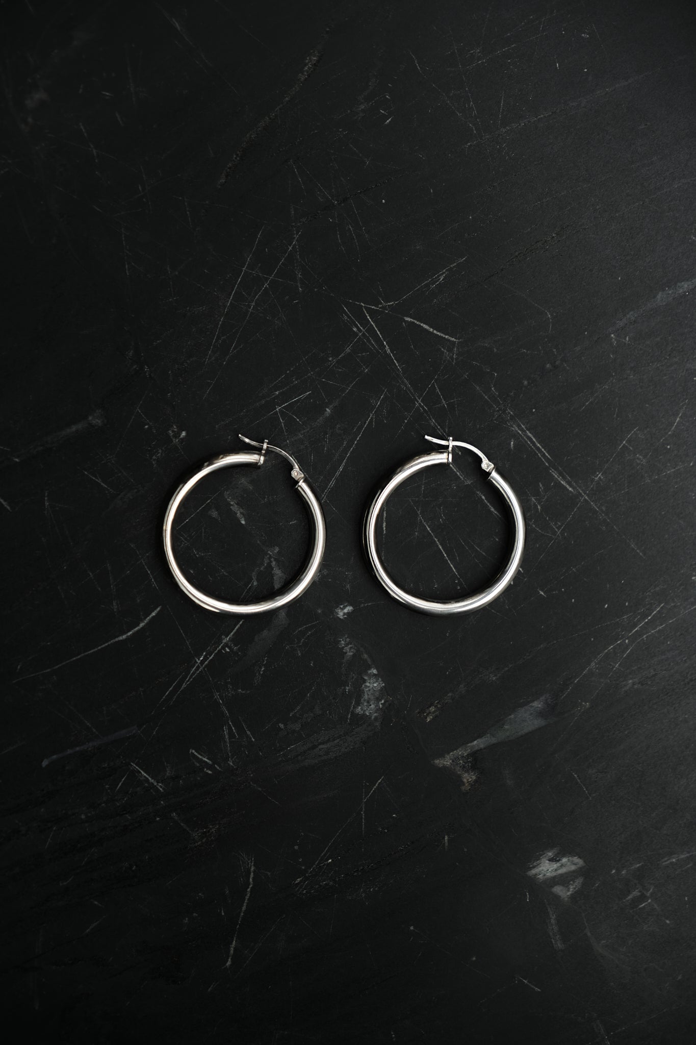 THICK HOOP EARRINGS — STERLING SILVER 925 (6G)