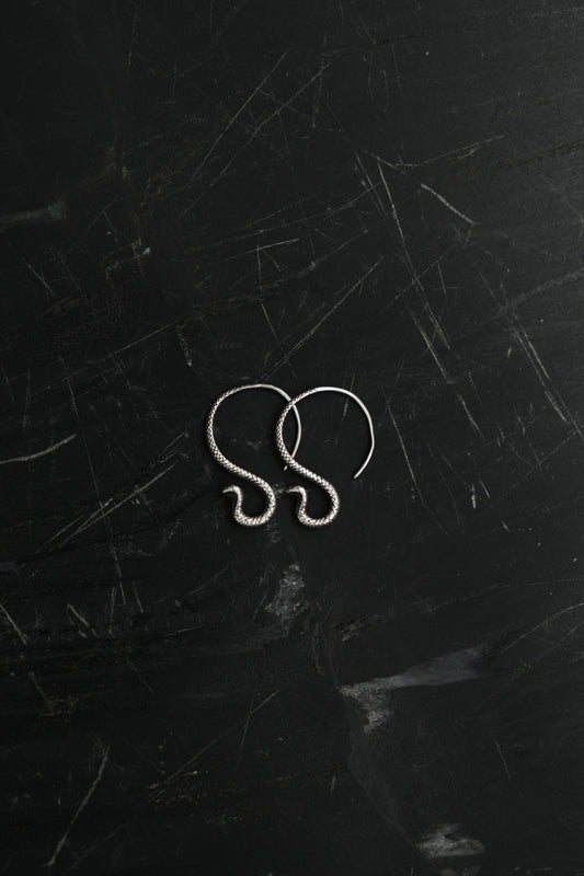 SNAKE TAIL EARRINGS — STERLING SILVER 925 (4G)