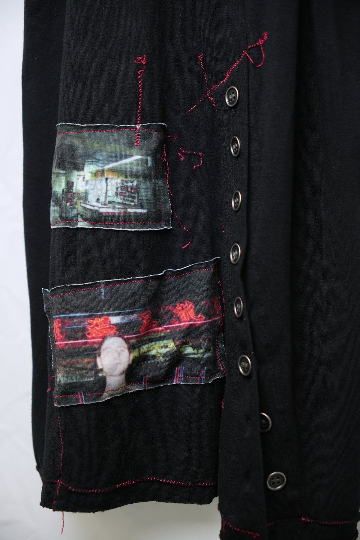 BLACK DECONSTRUCTED TANK