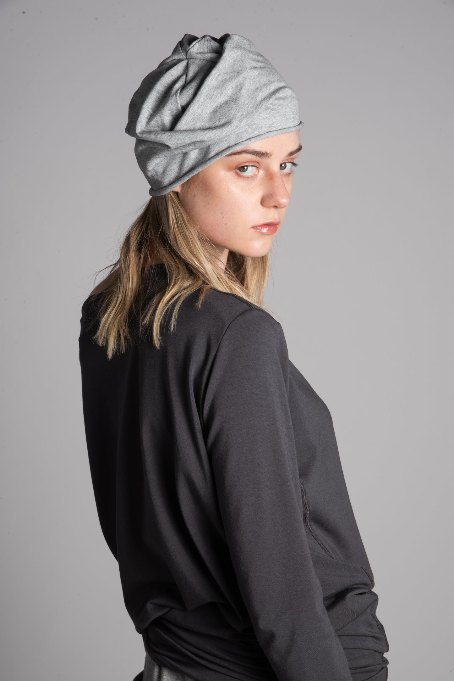GREY MESH BEANIE