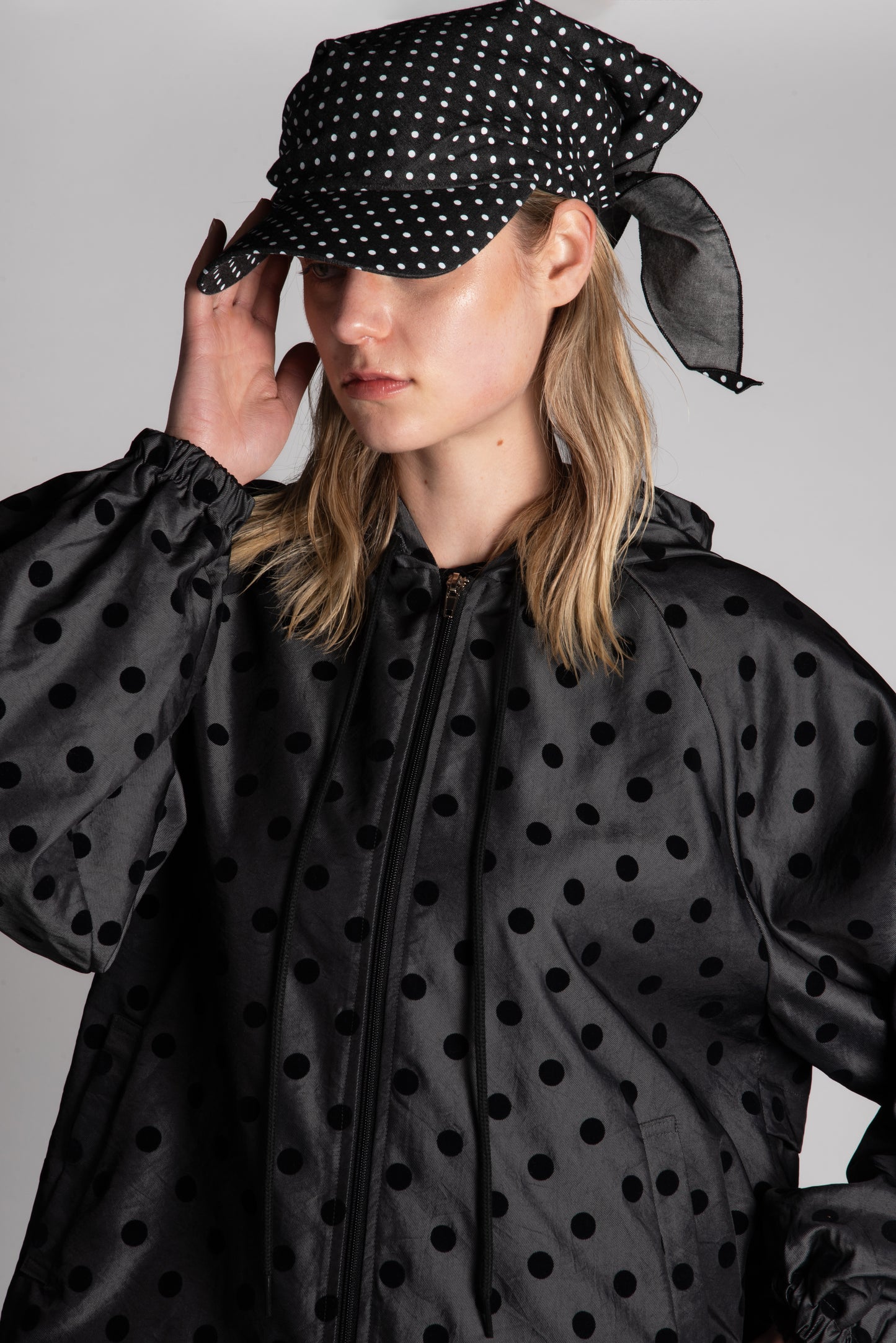 GREY DOTTED CAP BANDAMA