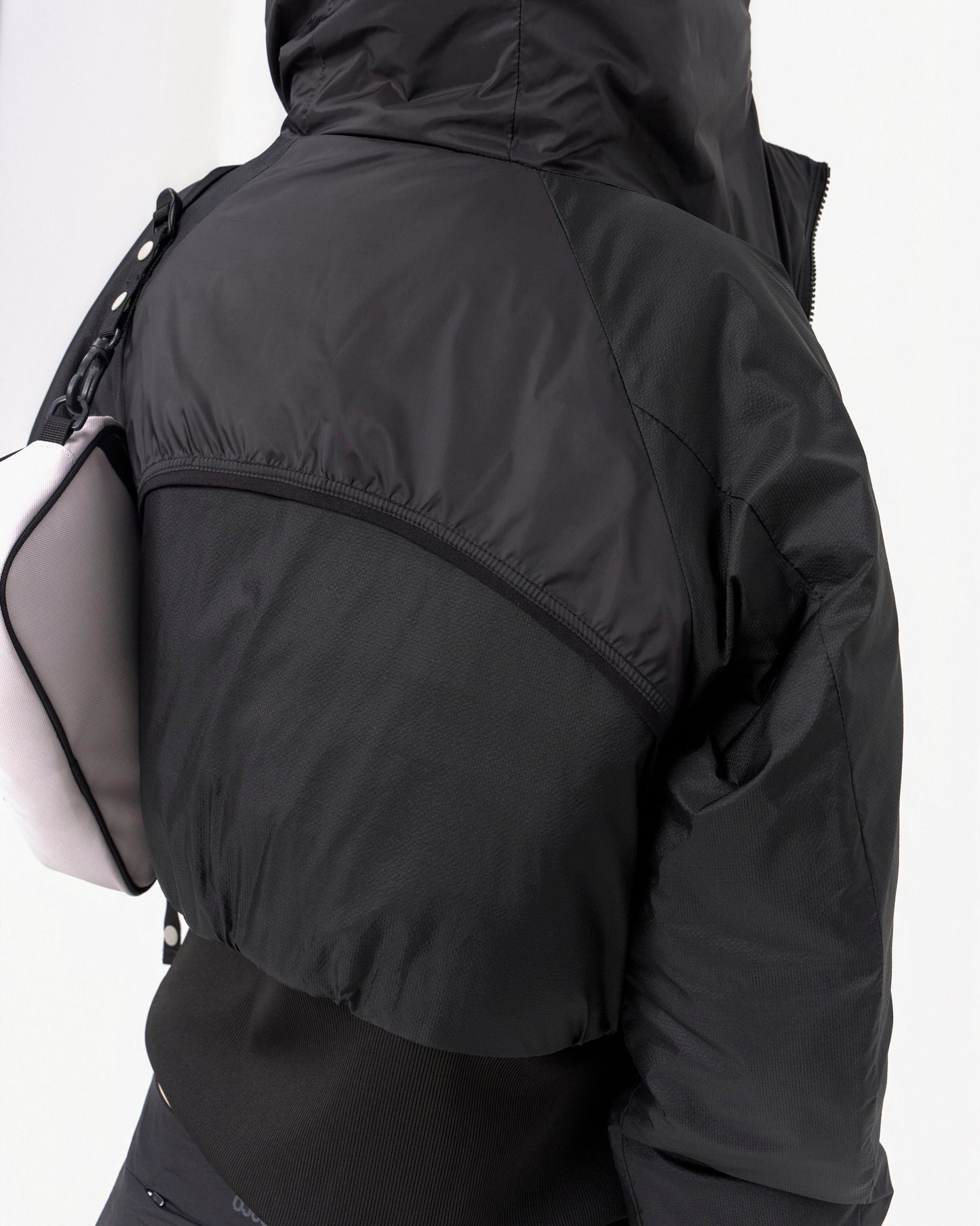OJOS REVERSIBLE SHORT PADDED JACKET BLACK