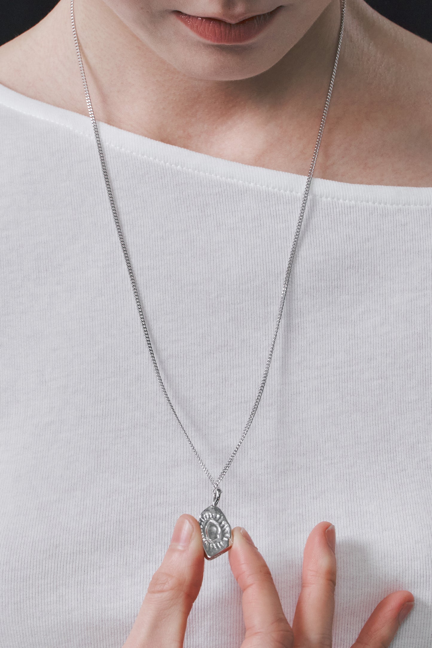 FLOWER FOSSIL NECKLACE