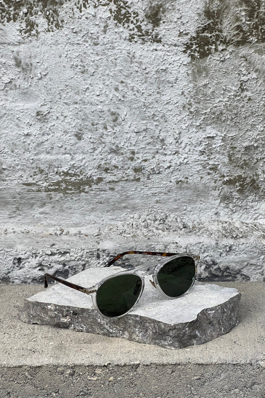LINDA FARROW SUNGLASSES 01