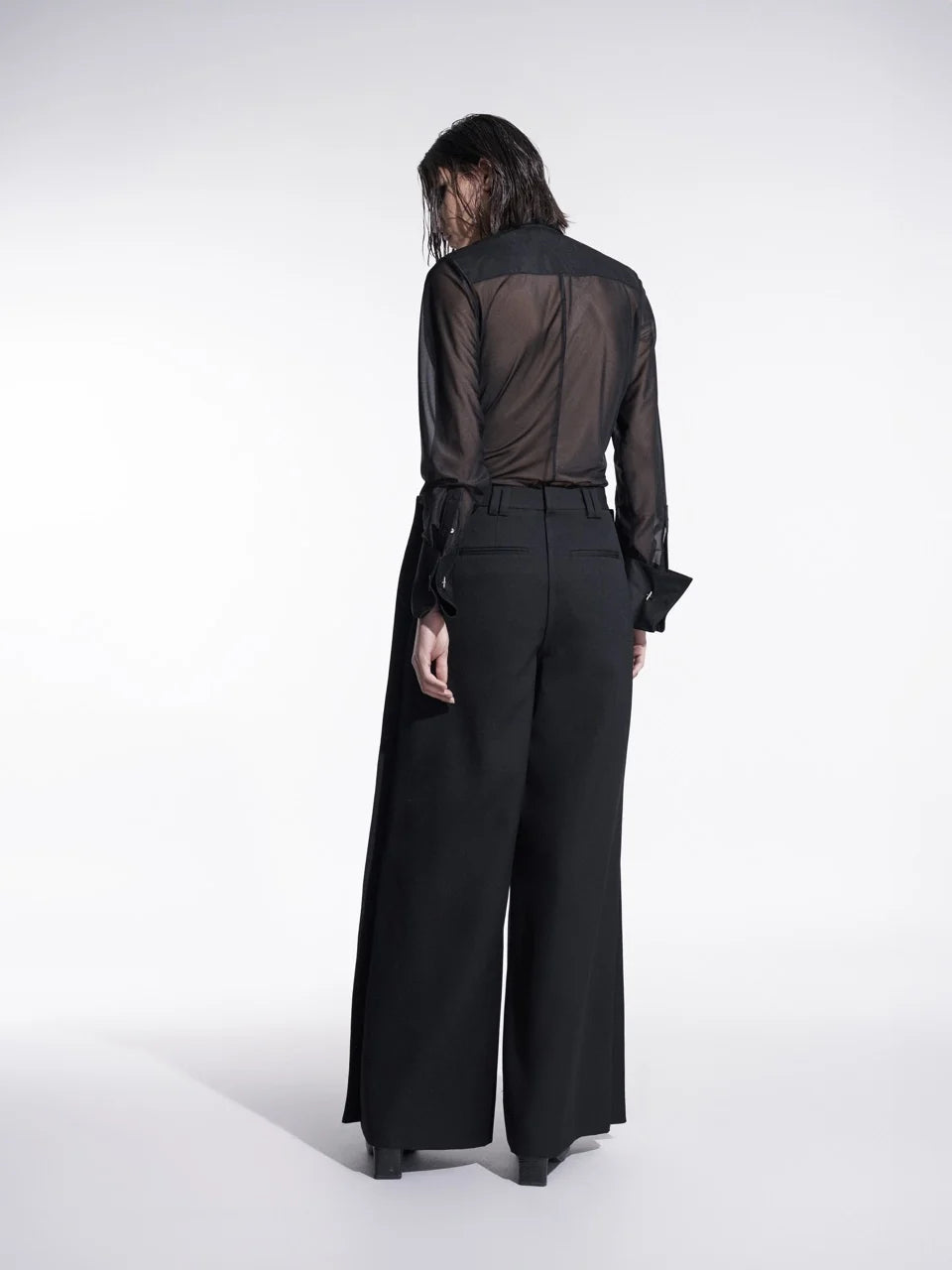 DETECHABLE PANEL CONSTRUCTION TROUSERS