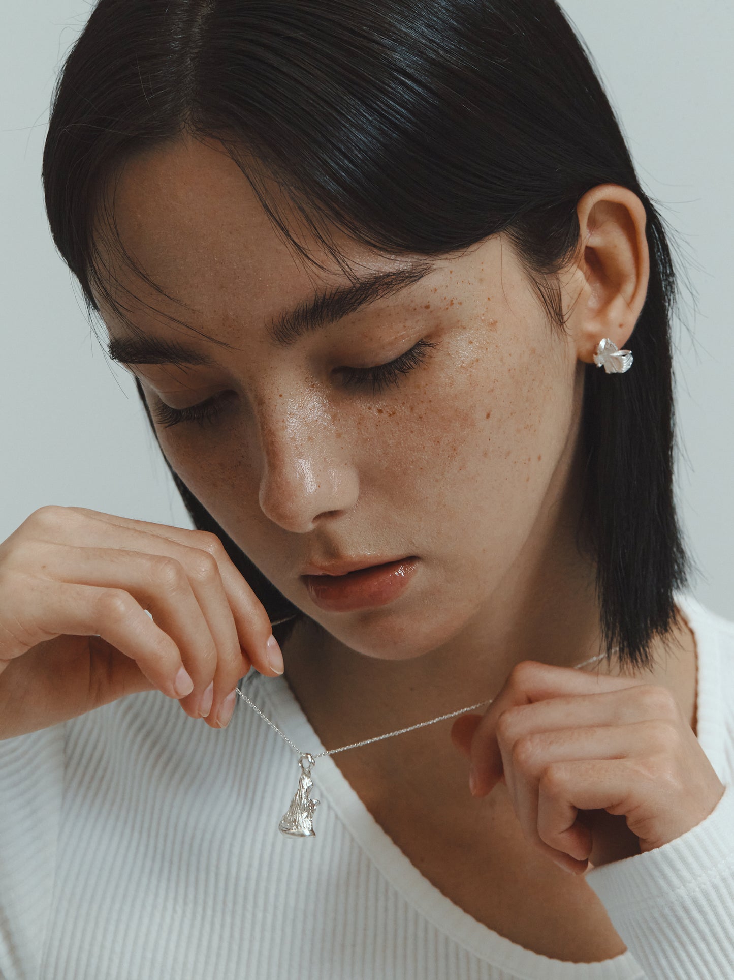 OCEAN FLOWER NECKLACE