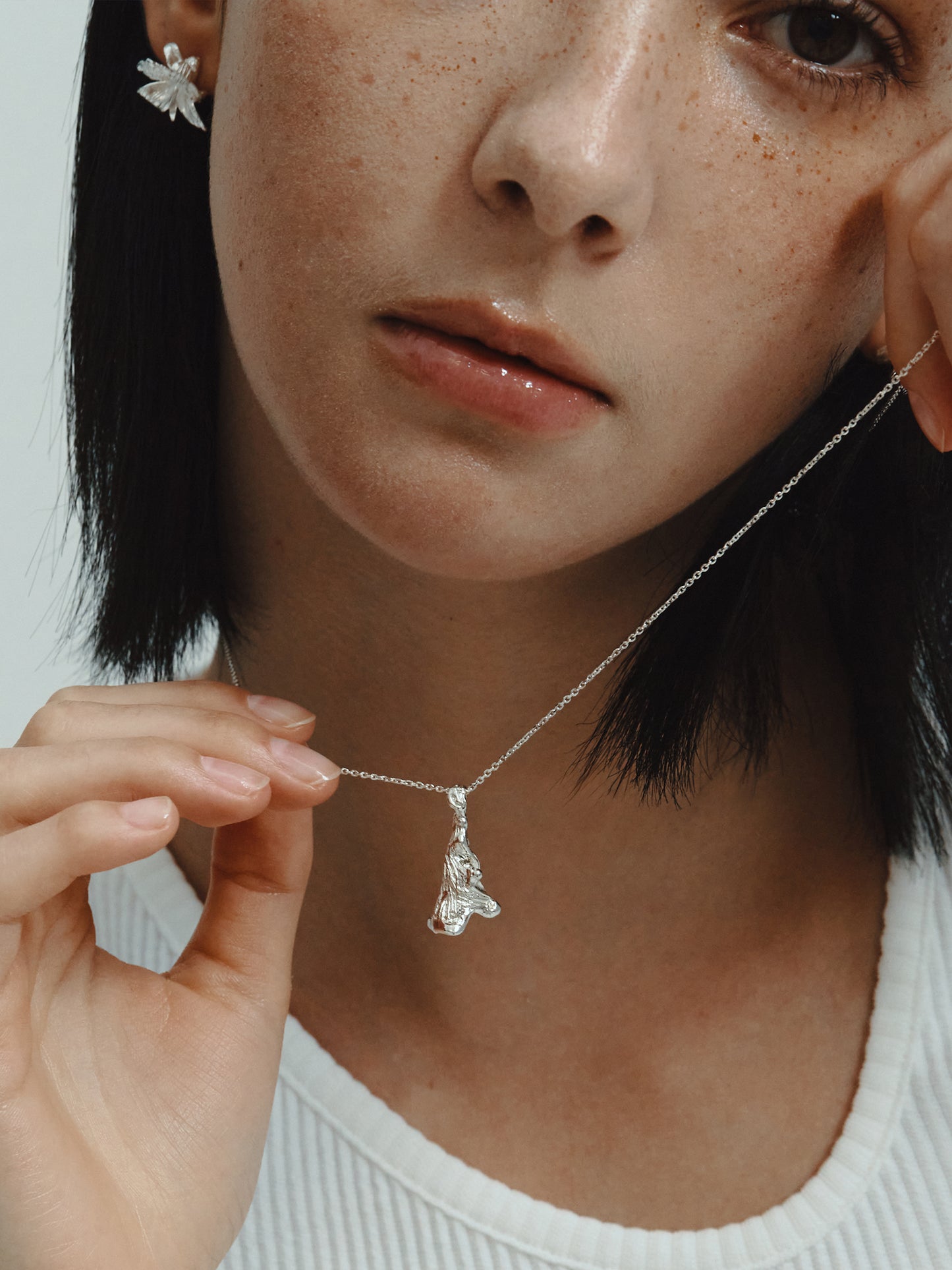 OCEAN FLOWER NECKLACE