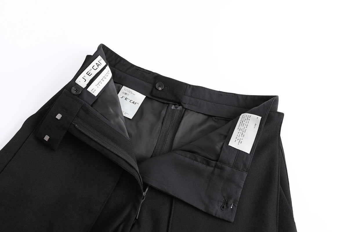 DETECHABLE PANEL CONSTRUCTION TROUSERS