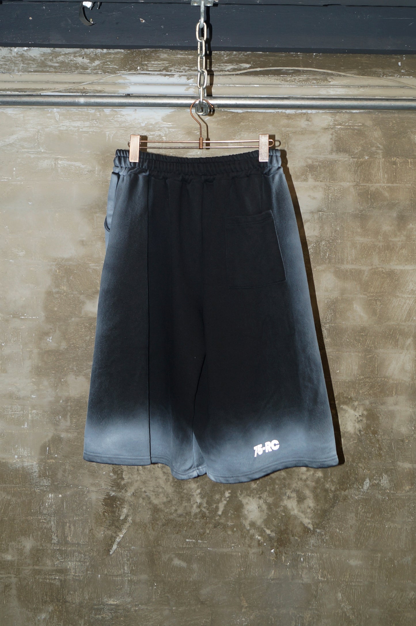 FADED SWEAT SHORTS