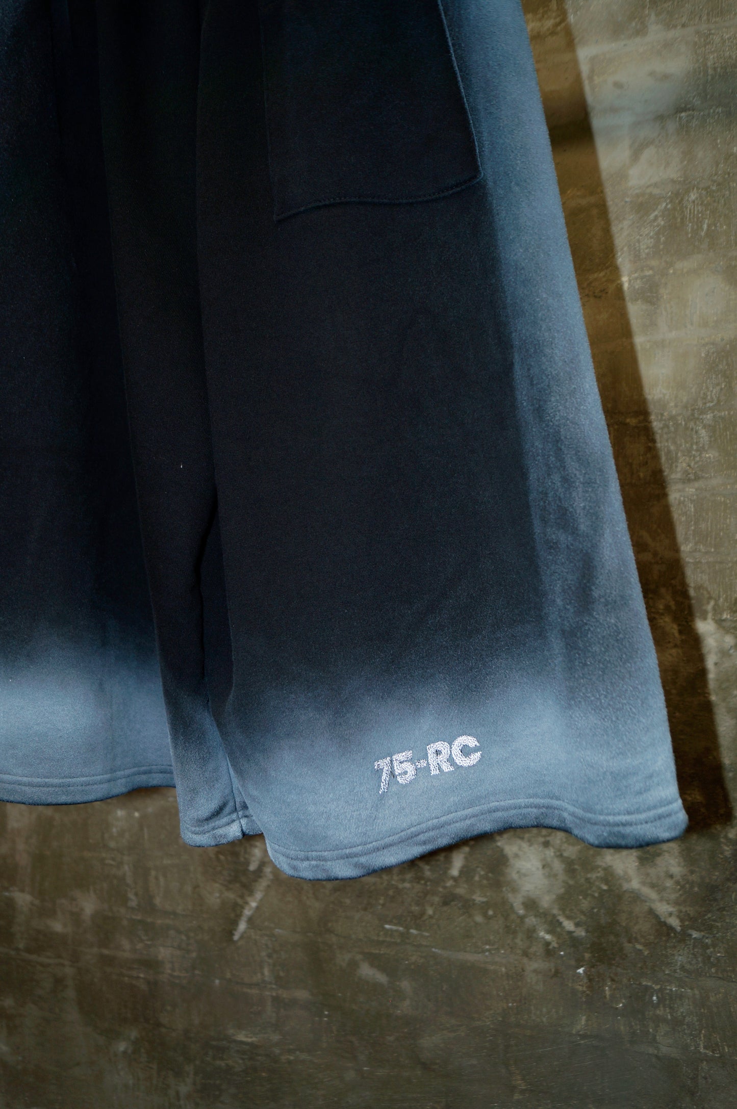 FADED SWEAT SHORTS