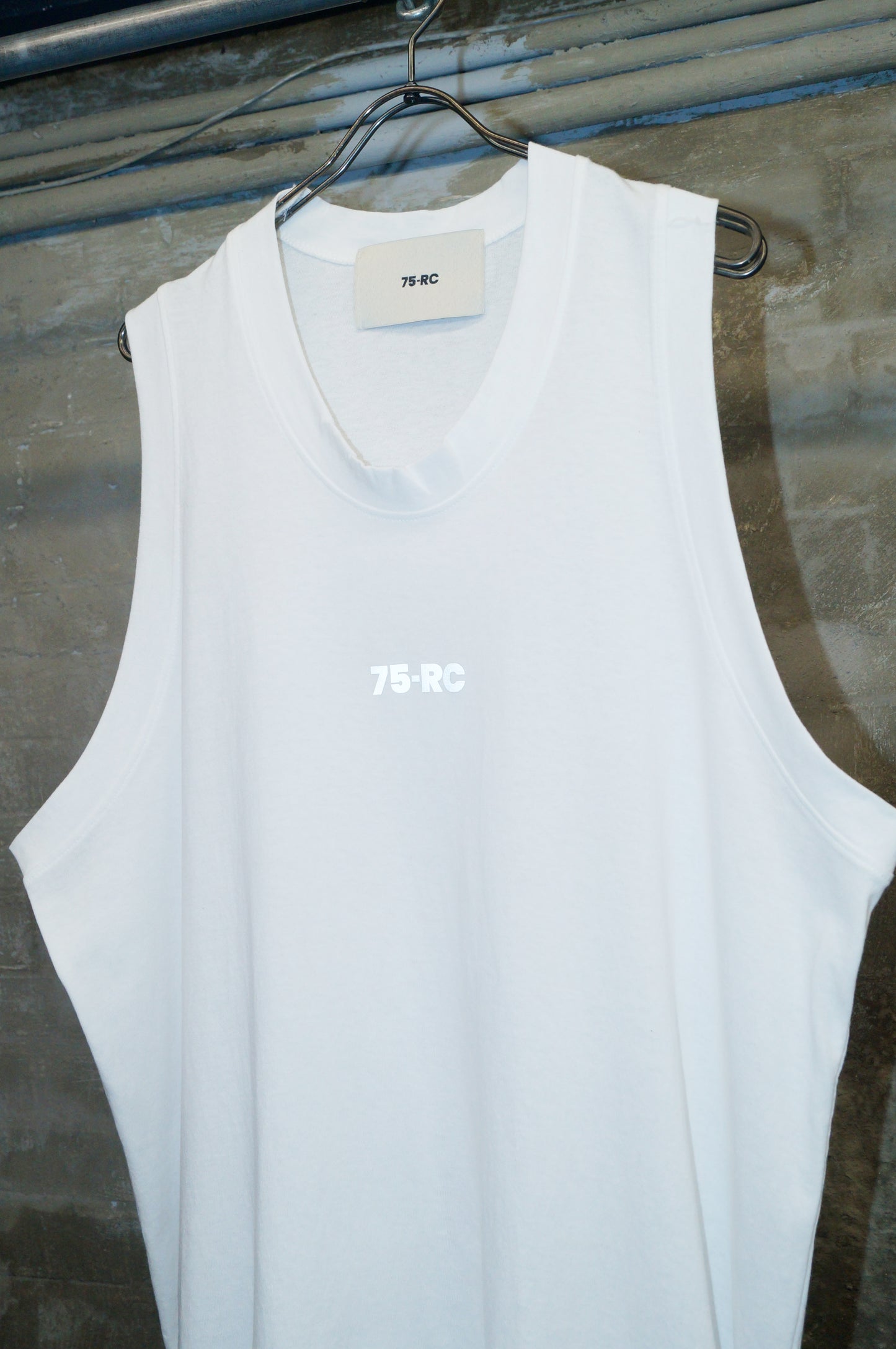 ESSENTIAL LOGO TANK WHITE