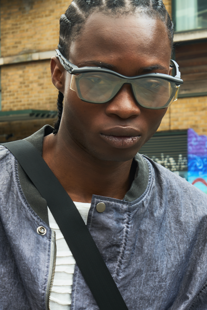 GOGGLE TINTED SUNGLASSES