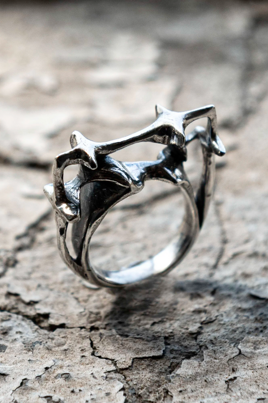 JAGGED STARS RING