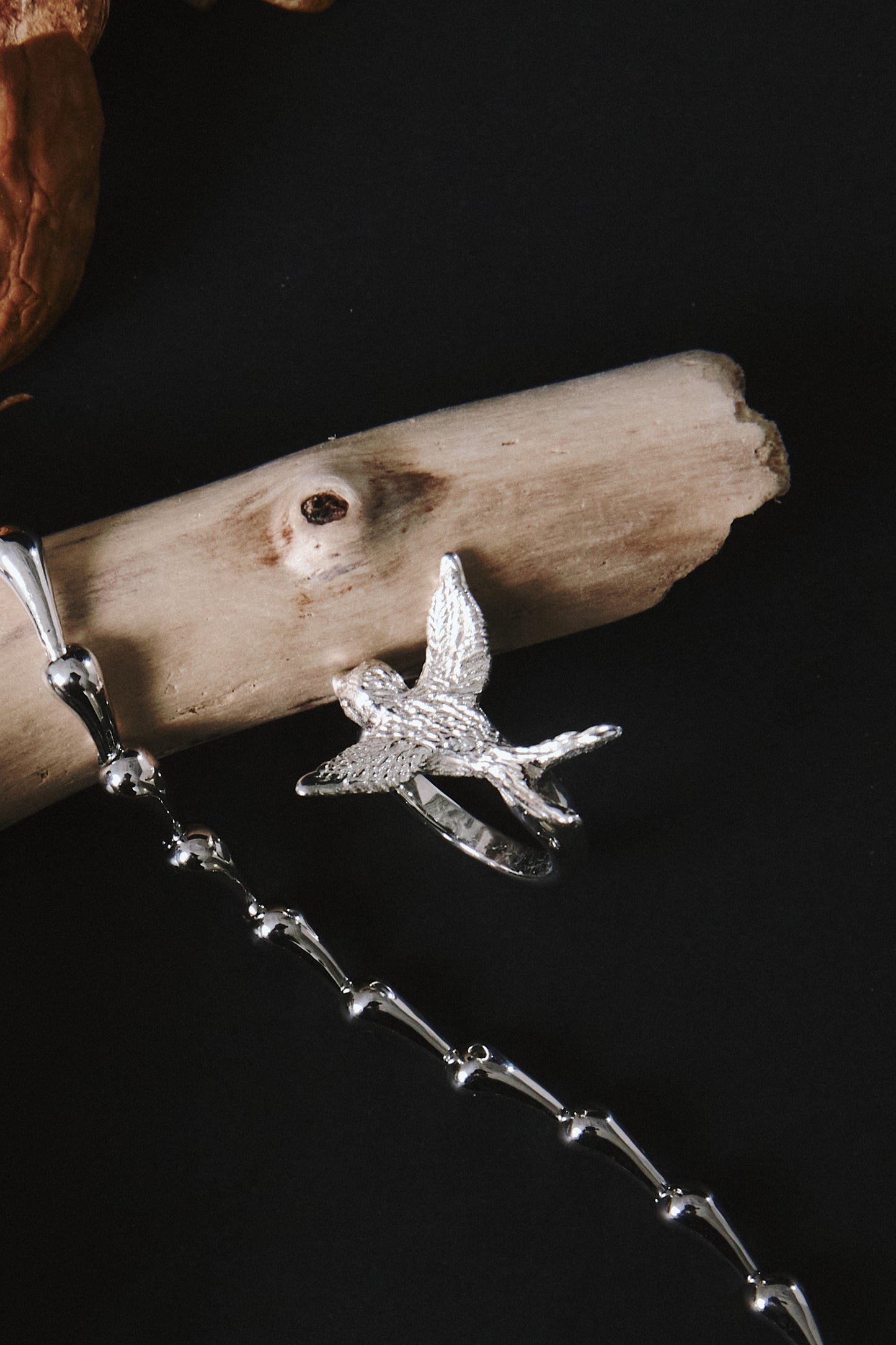 SWALLOW RING
