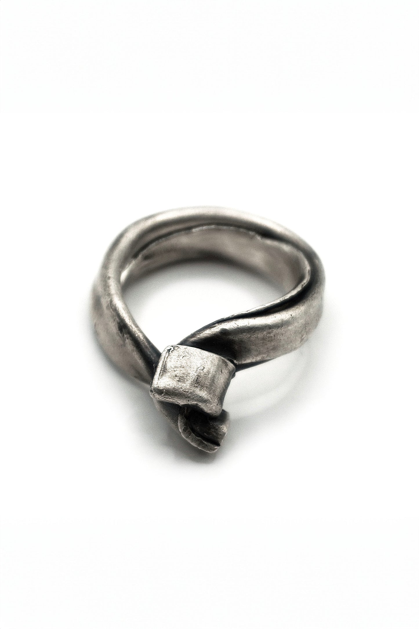 TWIST RING