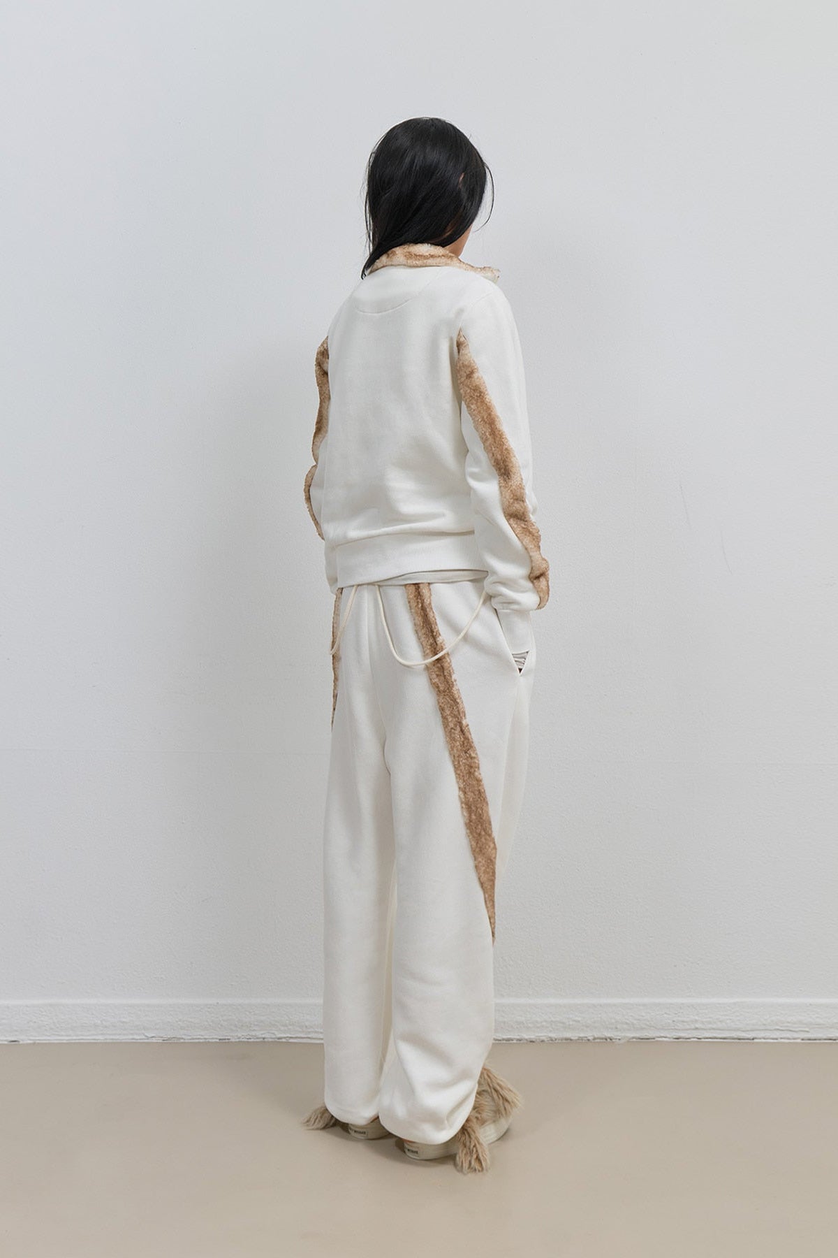 SIDE FUR TRIM SWEATPANTS - IVORY