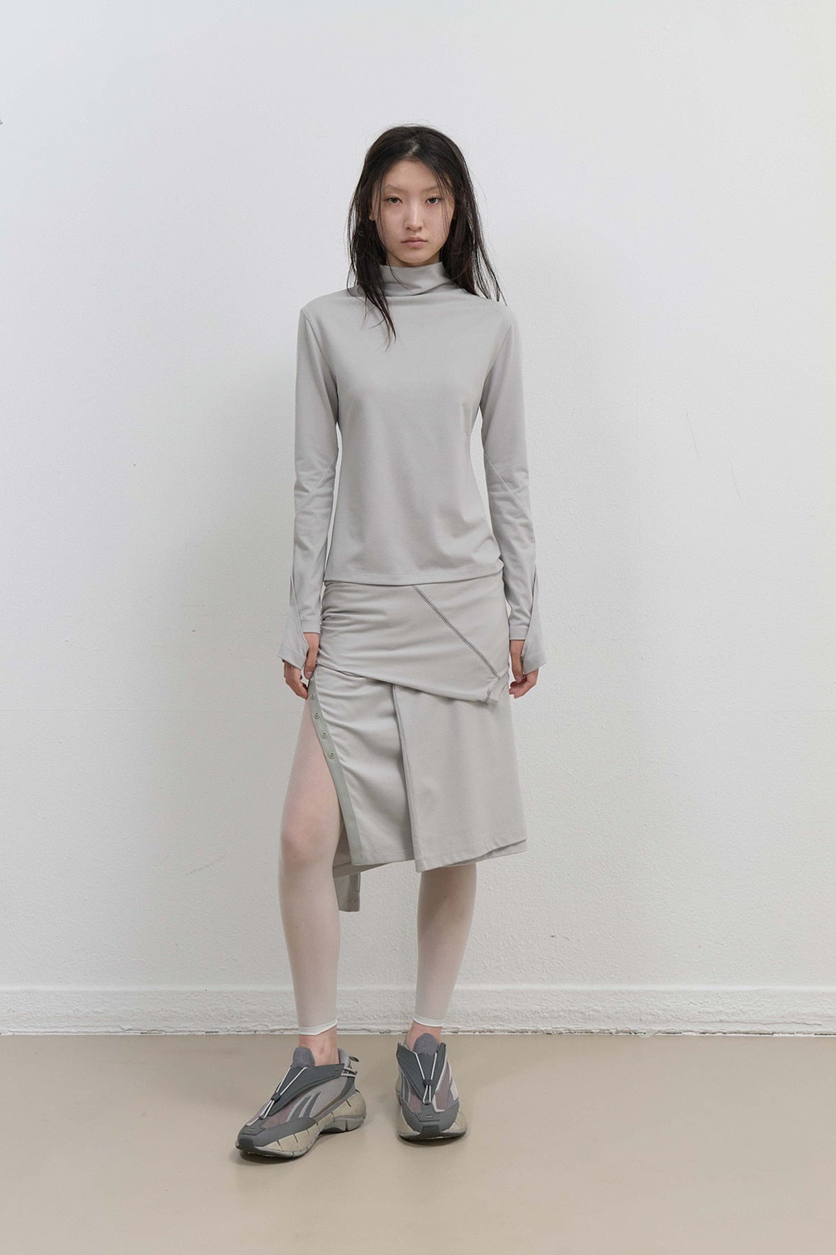 MOCK NECK TEE - MINT GREY